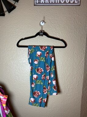 Lularoe Leggings Women’s Size TC Tall & Curvy Fun FLORAL Fits Sizes 12-18